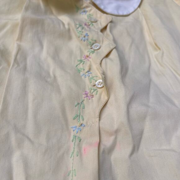 Victorian Look Girls Dress Yellow Embroidered Flowers Collared Cap Sleeve FLAWED - Picture 9 of 10